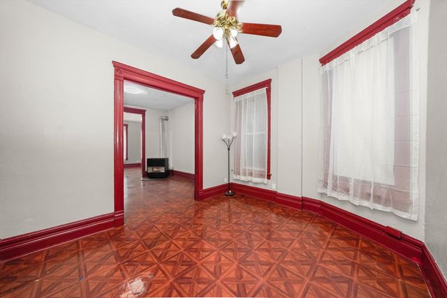 2140 W Cermak Road, Chicago, IL 60608