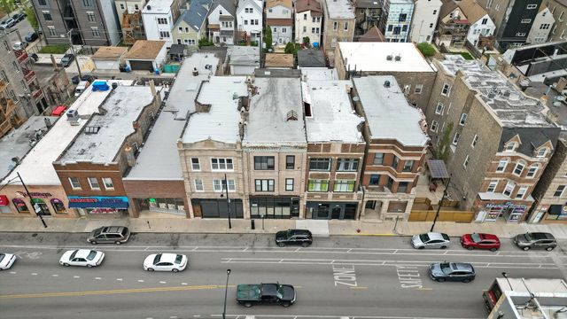 2140 W Cermak Road, Chicago, IL 60608