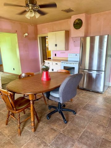 1892 Ivanhoe Avenue, New Hampton, IA 50659