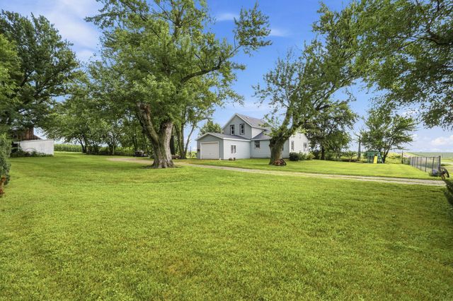 1892 Ivanhoe Avenue, New Hampton, IA 50659