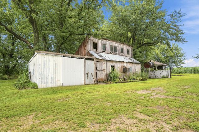 1892 Ivanhoe Avenue, New Hampton, IA 50659