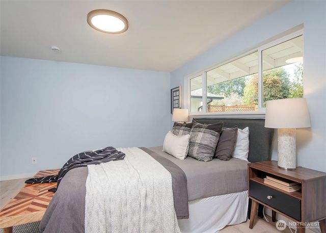 4201 NE 115th Street, Seattle, WA 98125