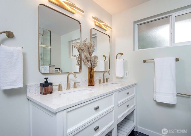 4201 NE 115th Street, Seattle, WA 98125