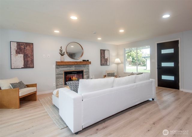 4201 NE 115th Street, Seattle, WA 98125