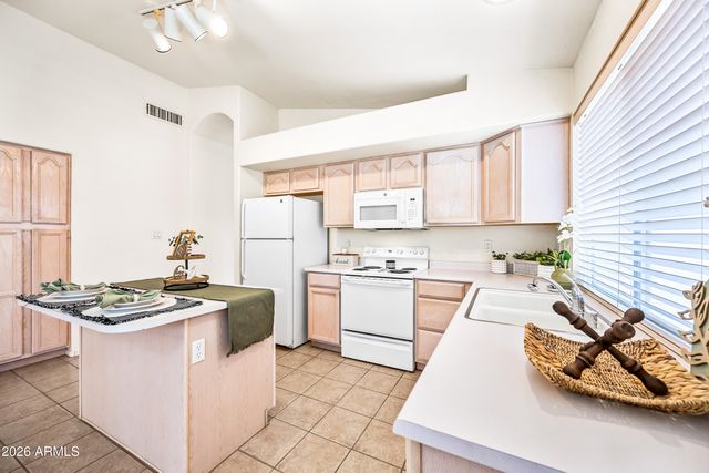 1217 W MYRNA Lane, Tempe, AZ 85284