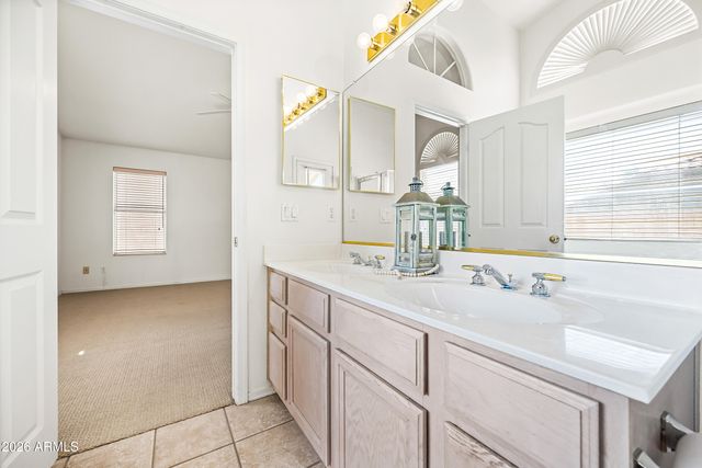 1217 W MYRNA Lane, Tempe, AZ 85284