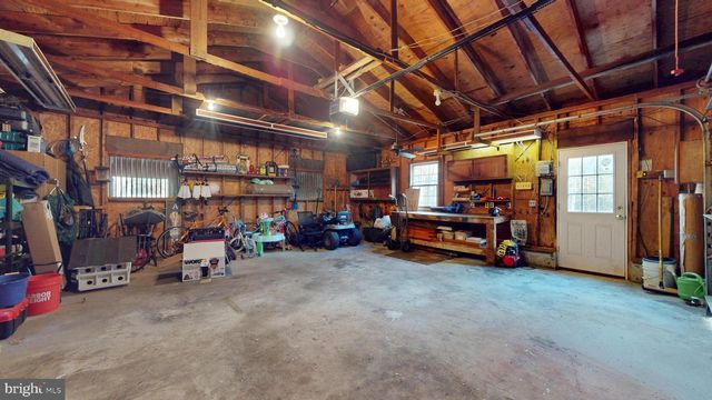 853 CLARKS LANDING RD, Egg Harbor City, NJ 08215