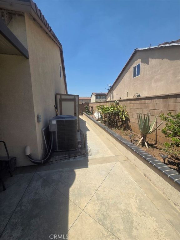 6853 Sunsight, Jurupa Valley, CA 92509 — photo 2