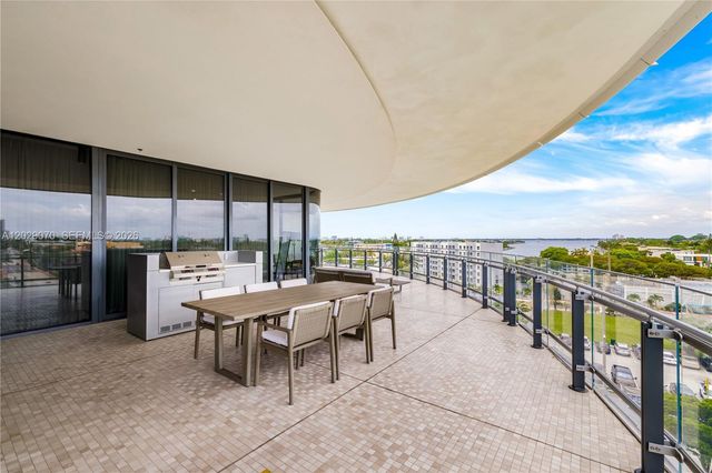 8701 Collins Avenue 605, Miami Beach, FL 33154
