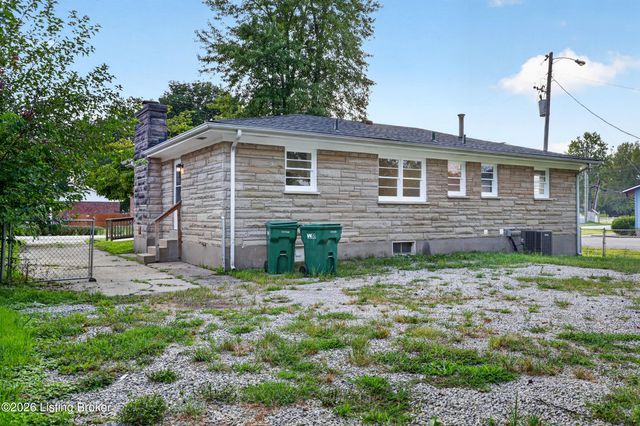 7207 Windemere Dr, Louisville, KY 40214