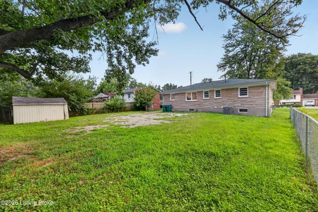 7207 Windemere Dr, Louisville, KY 40214