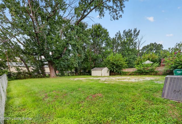 7207 Windemere Dr, Louisville, KY 40214
