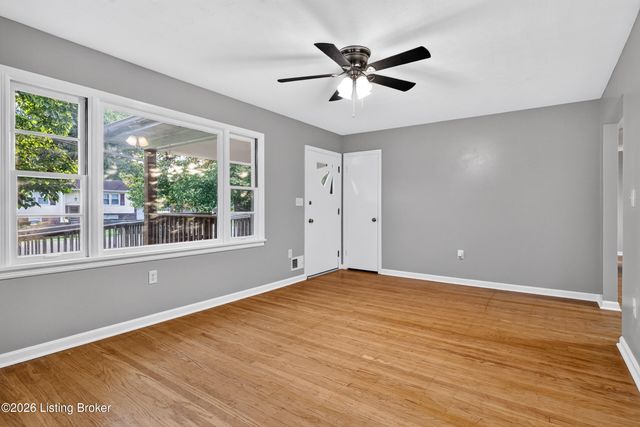 7207 Windemere Dr, Louisville, KY 40214