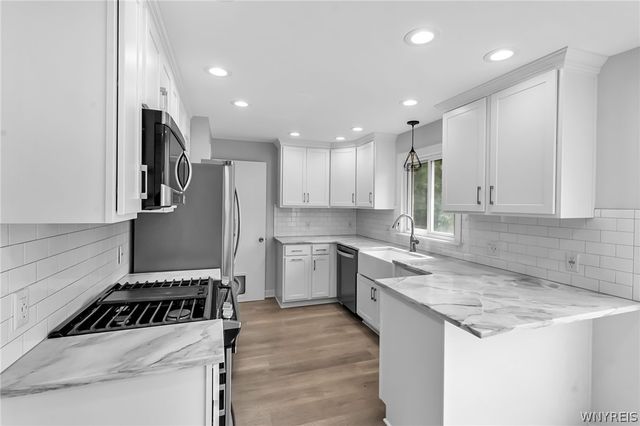 23 West Willowdale Drive, West Seneca, NY 14224