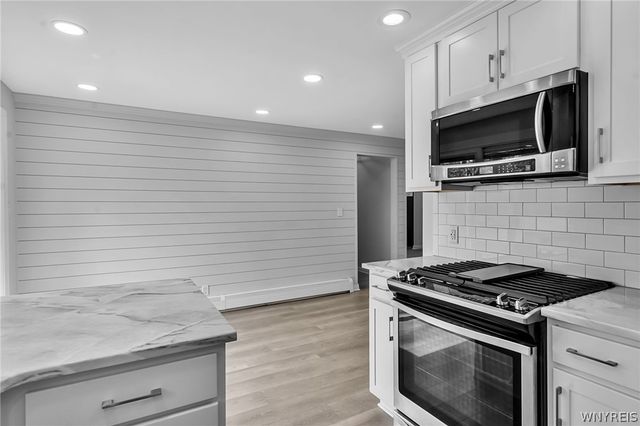 23 West Willowdale Drive, West Seneca, NY 14224