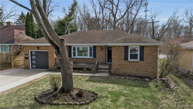 23 West Willowdale Drive, West Seneca, NY 14224