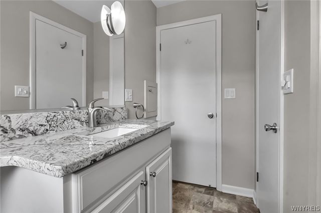 23 West Willowdale Drive, West Seneca, NY 14224