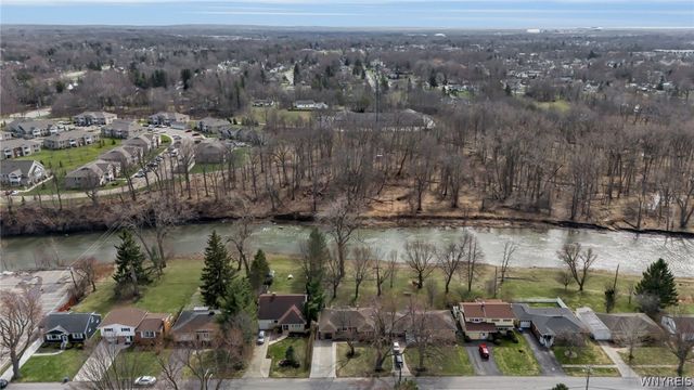 23 West Willowdale Drive, West Seneca, NY 14224