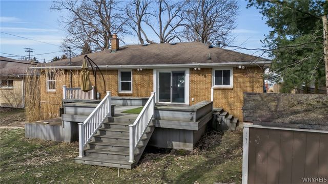 23 West Willowdale Drive, West Seneca, NY 14224