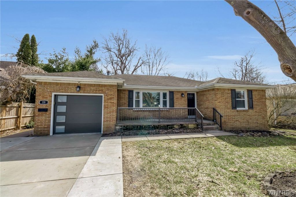 23 West Willowdale Drive, West Seneca, NY 14224
