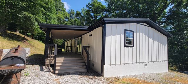 7214 Plunders Creek Rd, Dickson, TN 37055