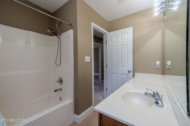 8400 Reality Lane, Corryton, TN 37721