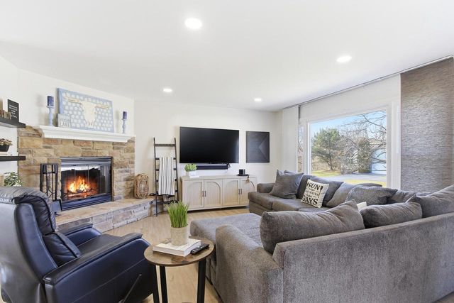 38927 89th STREET, Burlington, WI 53105