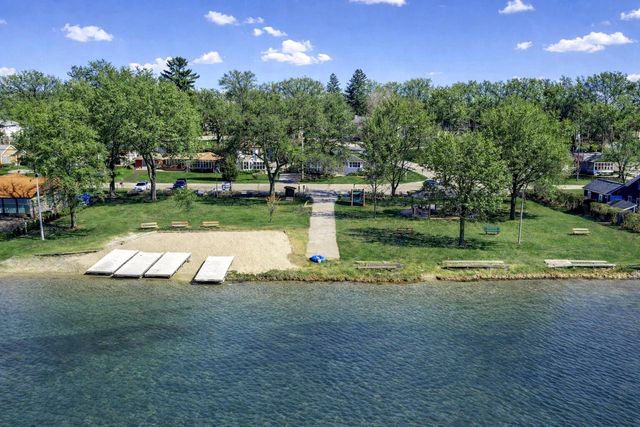 38927 89th STREET, Burlington, WI 53105