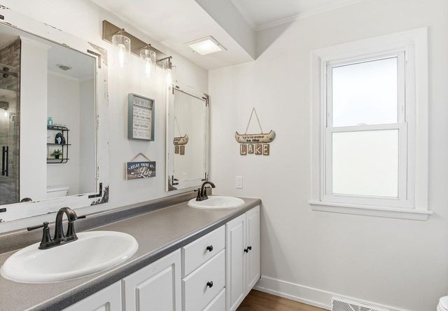 38927 89th STREET, Burlington, WI 53105