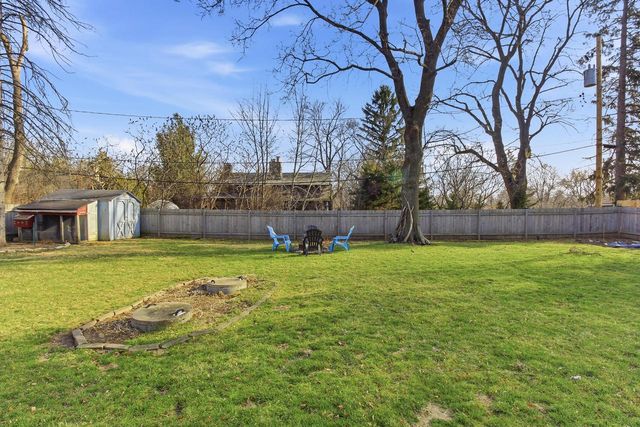 38927 89th STREET, Burlington, WI 53105