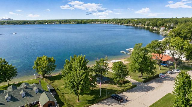 38927 89th STREET, Burlington, WI 53105