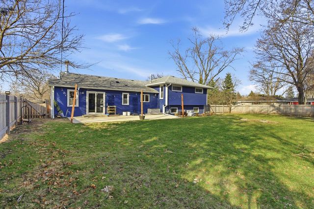 38927 89th STREET, Burlington, WI 53105