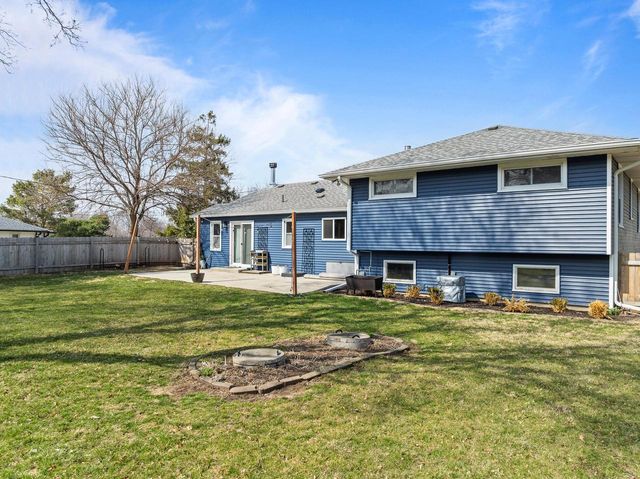 38927 89th STREET, Burlington, WI 53105