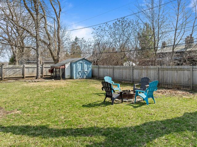 38927 89th STREET, Burlington, WI 53105