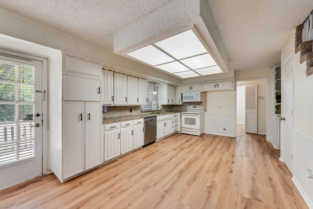 2119 Wilson Drive, Arlington, TX 76011