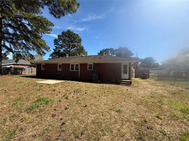 205 Kalmar DR, Chesapeake, VA 23320