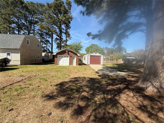 205 Kalmar DR, Chesapeake, VA 23320