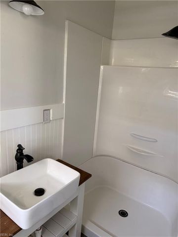 205 Kalmar DR, Chesapeake, VA 23320