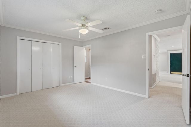 45 Champions Colony E, Houston, TX 77069
