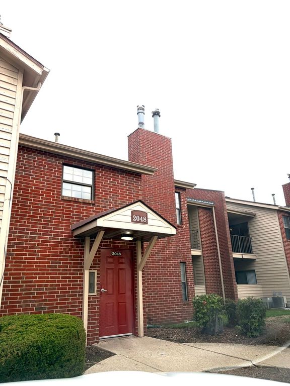 2048 N RAND Road 202, Palatine, IL 60074 — exterior
