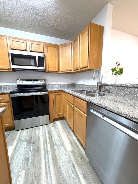 2048 N RAND Road 202, Palatine, IL 60074 — photo 4