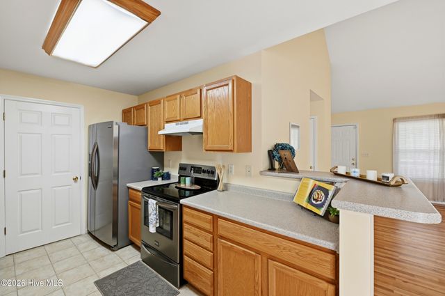 326 Knollwood Drive, Hampstead, NC 28443
