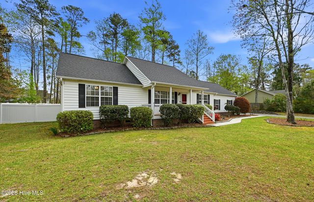 326 Knollwood Drive, Hampstead, NC 28443
