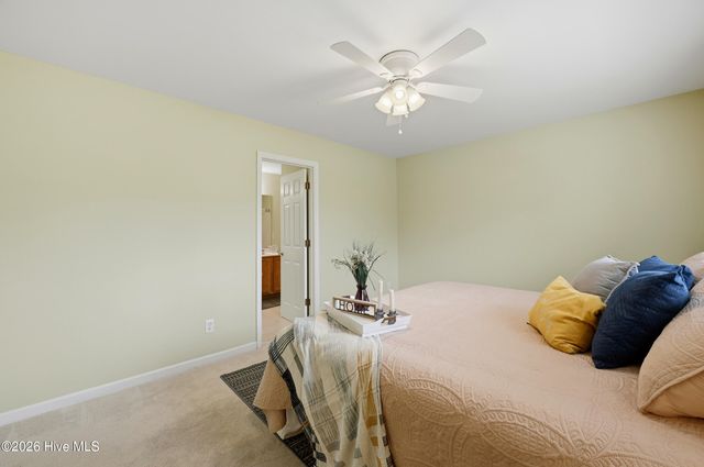 326 Knollwood Drive, Hampstead, NC 28443