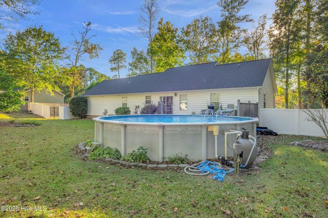 326 Knollwood Drive, Hampstead, NC 28443
