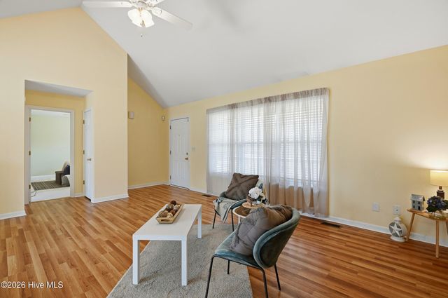 326 Knollwood Drive, Hampstead, NC 28443