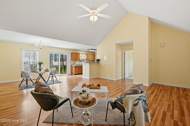 326 Knollwood Drive, Hampstead, NC 28443
