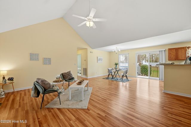 326 Knollwood Drive, Hampstead, NC 28443