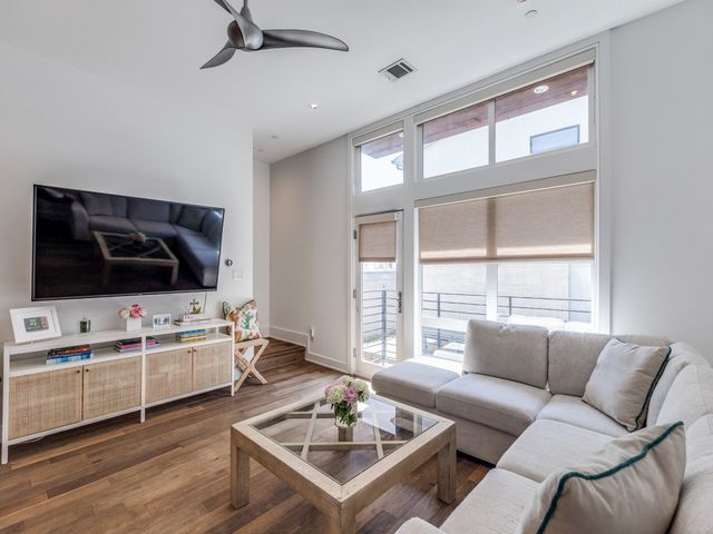 5202 Capitol Avenue 1110, Dallas, TX 75206