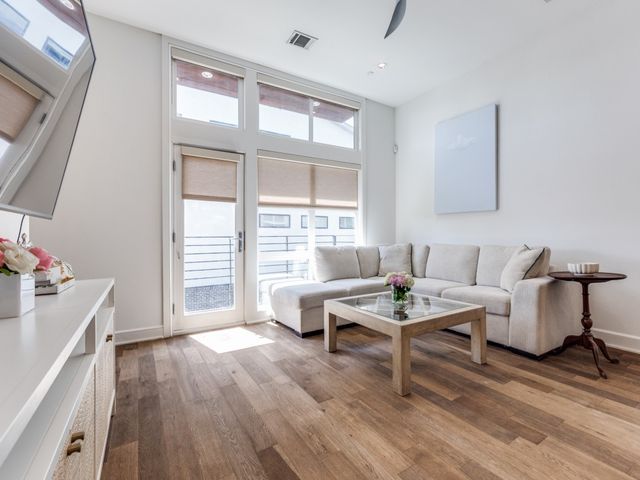 5202 Capitol Avenue 1110, Dallas, TX 75206